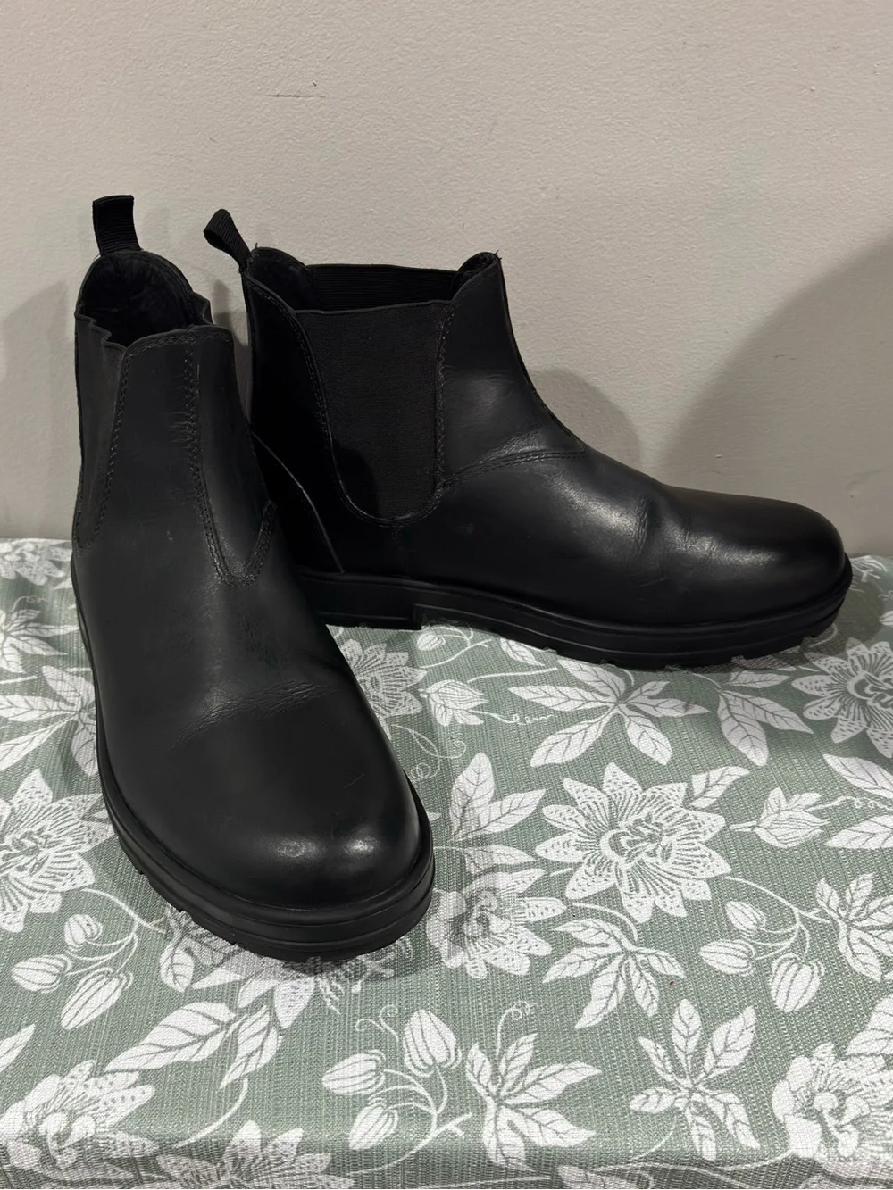 Aldo Black Leather Chelsea Boots (Size-11)